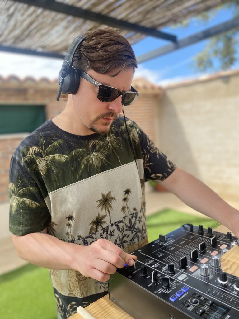 guiller lu 25 dj profesional